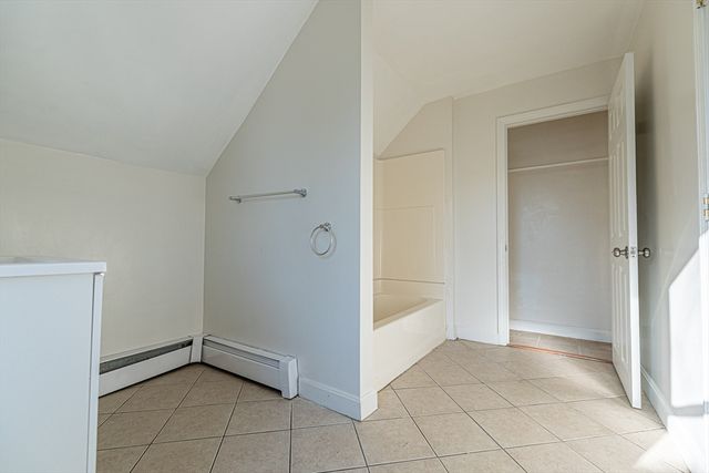 64-R Hazard St, New Bedford, MA 02740