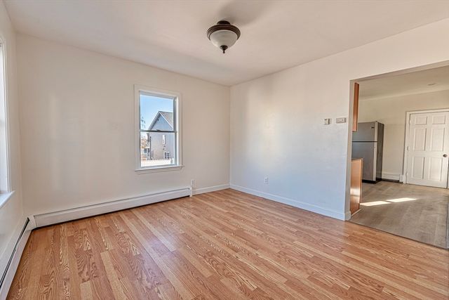 64-R Hazard St, New Bedford, MA 02740