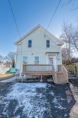 64-R Hazard St, New Bedford, MA 02740
