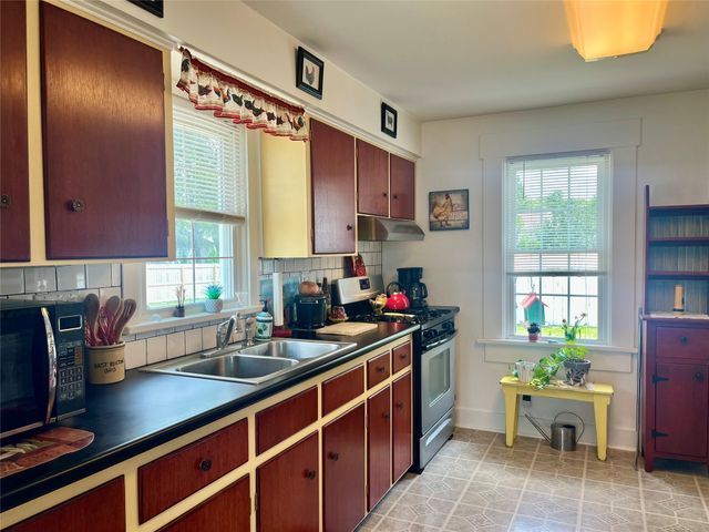 1139 W 39TH Street, Erie, PA 16509