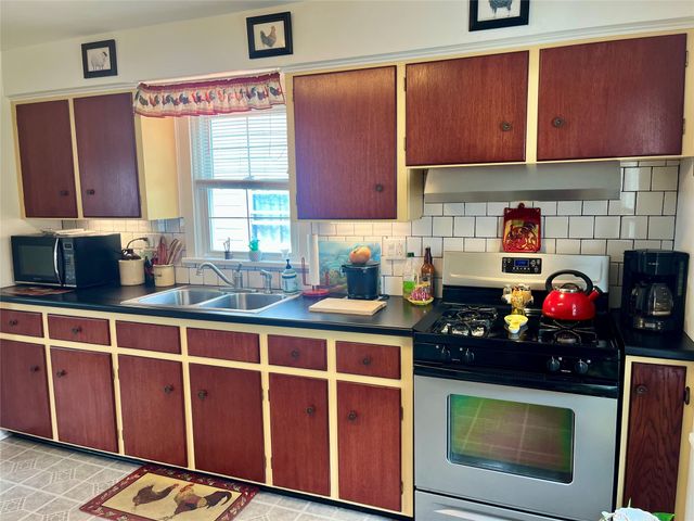 1139 W 39TH Street, Erie, PA 16509
