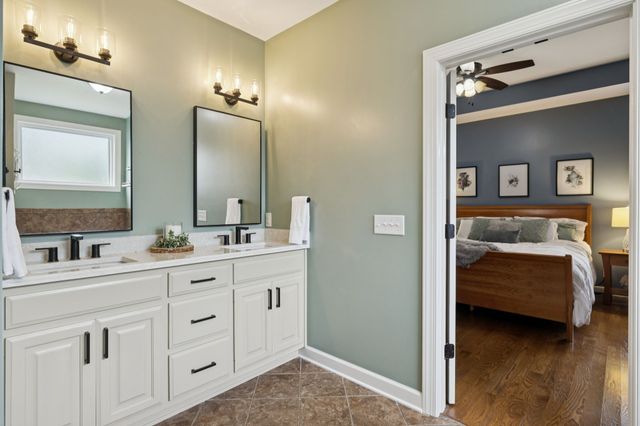 1054 Five Coves Trce, Gallatin, TN 37066