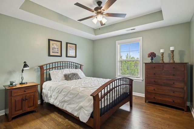 1054 Five Coves Trce, Gallatin, TN 37066