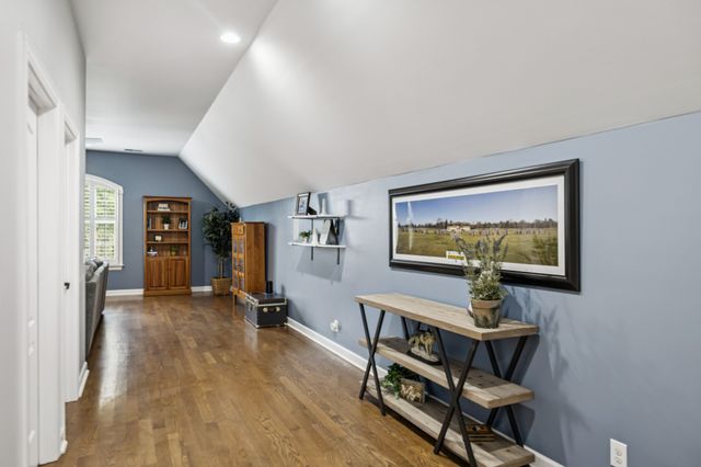 1054 Five Coves Trce, Gallatin, TN 37066