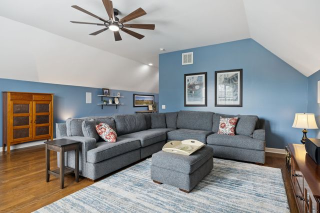 1054 Five Coves Trce, Gallatin, TN 37066