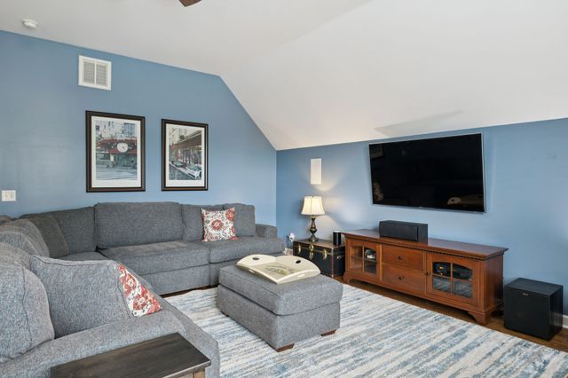 1054 Five Coves Trce, Gallatin, TN 37066