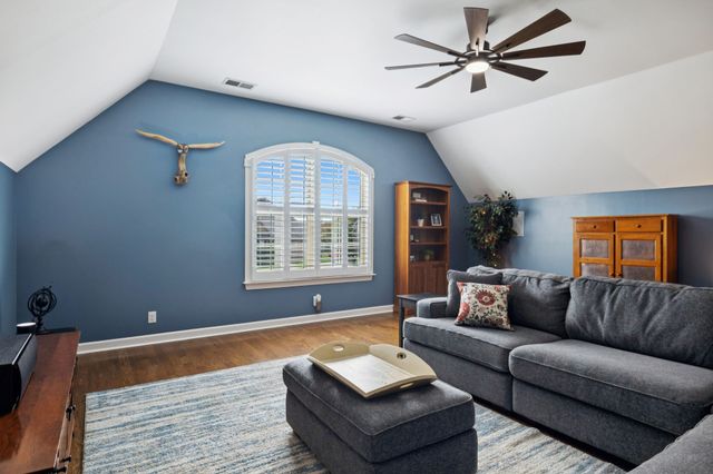 1054 Five Coves Trce, Gallatin, TN 37066