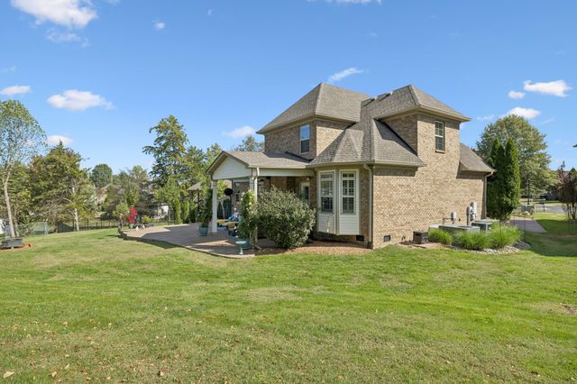 1054 Five Coves Trce, Gallatin, TN 37066