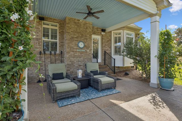 1054 Five Coves Trce, Gallatin, TN 37066