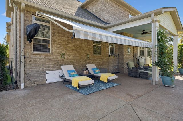 1054 Five Coves Trce, Gallatin, TN 37066