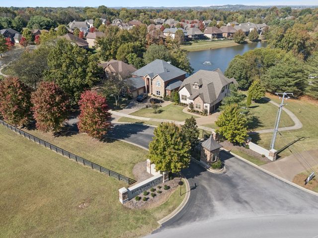 1054 Five Coves Trce, Gallatin, TN 37066