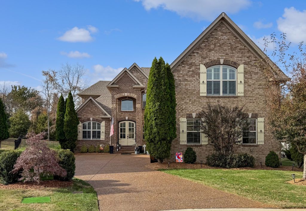 1054 Five Coves Trce, Gallatin, TN 37066