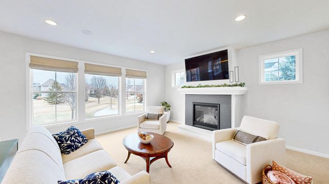 16636 Eagleview Drive, Lakeville, MN 55044