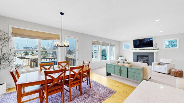 16636 Eagleview Drive, Lakeville, MN 55044