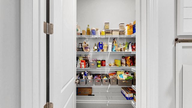 16636 Eagleview Drive, Lakeville, MN 55044