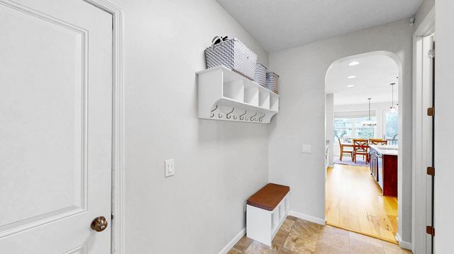 16636 Eagleview Drive, Lakeville, MN 55044