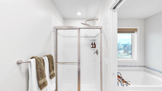 16636 Eagleview Drive, Lakeville, MN 55044