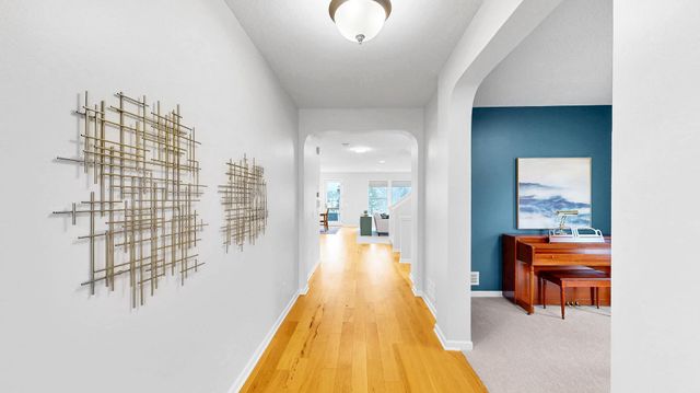 16636 Eagleview Drive, Lakeville, MN 55044