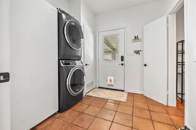 112 Broken Bough Lane, Conroe, TX 77304