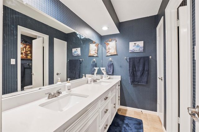 112 Broken Bough Lane, Conroe, TX 77304