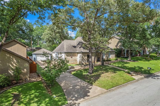 112 Broken Bough Lane, Conroe, TX 77304
