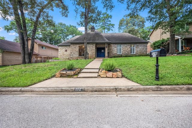 112 Broken Bough Lane, Conroe, TX 77304