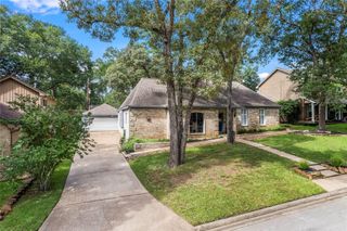 112 Broken Bough Lane, Conroe, TX 77304
