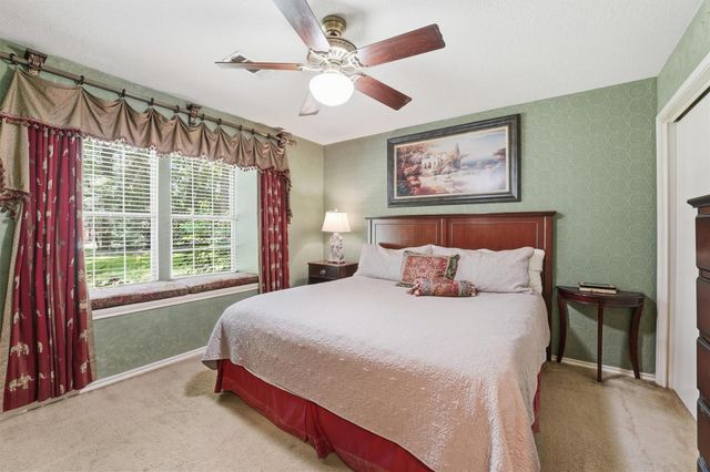 70 Oak Leaf Drive, Huffman, TX 77336