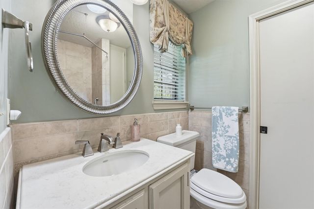 70 Oak Leaf Drive, Huffman, TX 77336