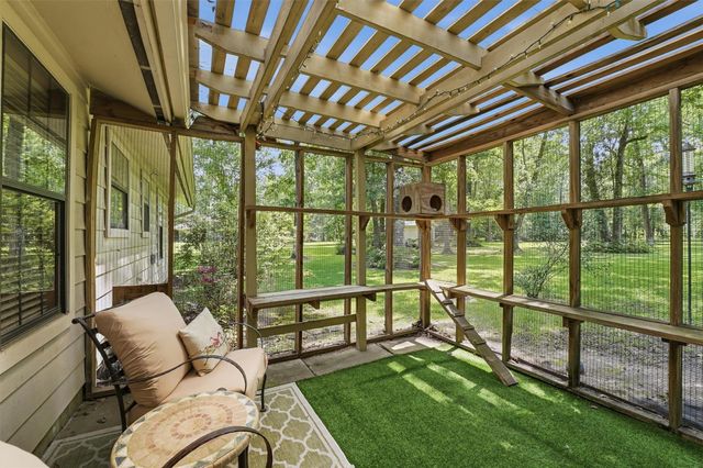 70 Oak Leaf Drive, Huffman, TX 77336