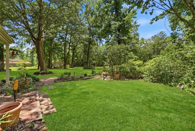 70 Oak Leaf Drive, Huffman, TX 77336