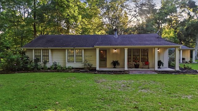 70 Oak Leaf Drive, Huffman, TX 77336