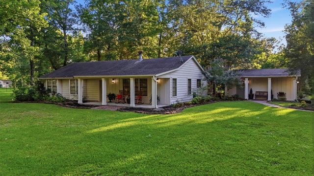 70 Oak Leaf Drive, Huffman, TX 77336