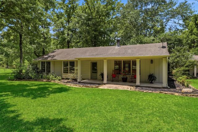 70 Oak Leaf Drive, Huffman, TX 77336