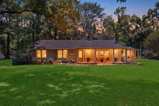70 Oak Leaf Drive, Huffman, TX 77336