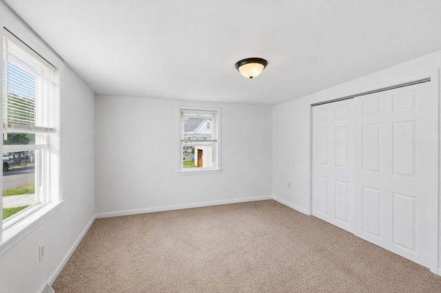 21 Golf St, Fairhaven, MA 02719