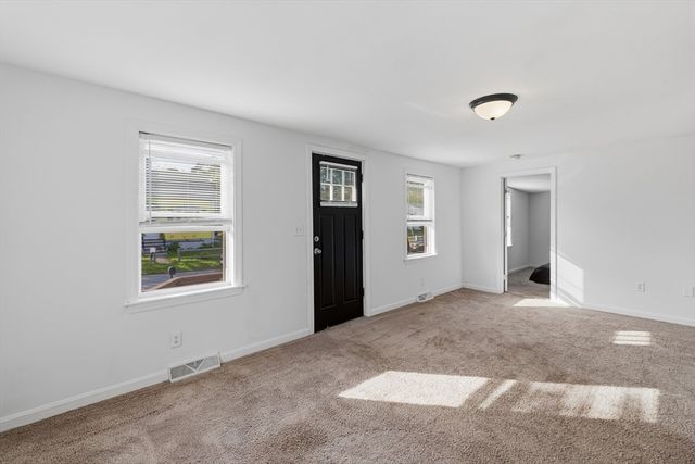 21 Golf St, Fairhaven, MA 02719