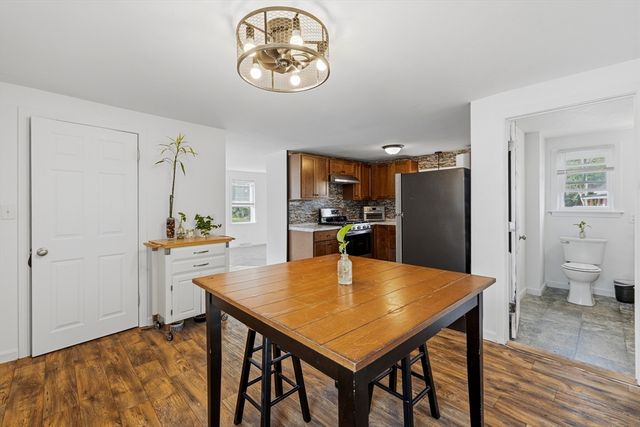 21 Golf St, Fairhaven, MA 02719