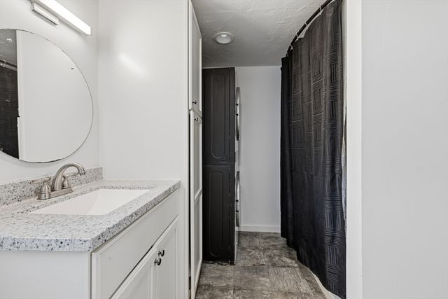 21 Golf St, Fairhaven, MA 02719