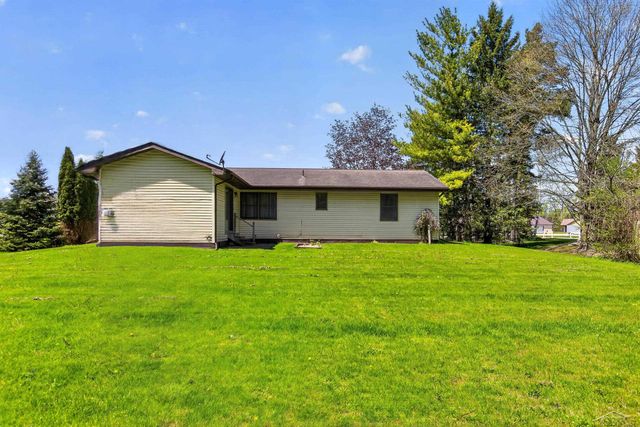 385 S Orr Road, Hemlock, MI 48626