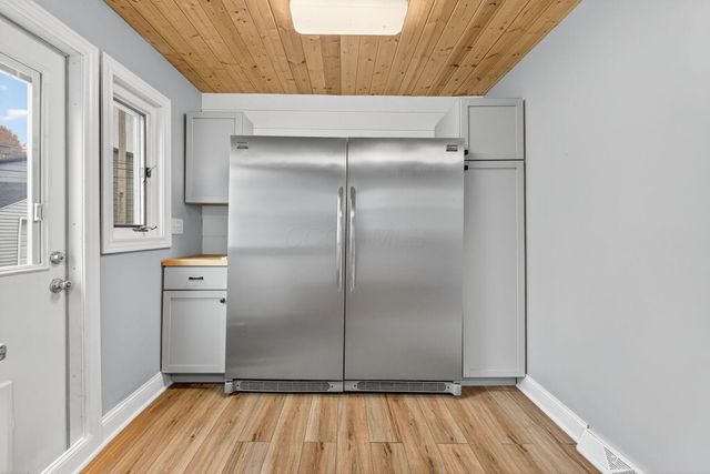 934 Davis Avenue, Newark, OH 43055