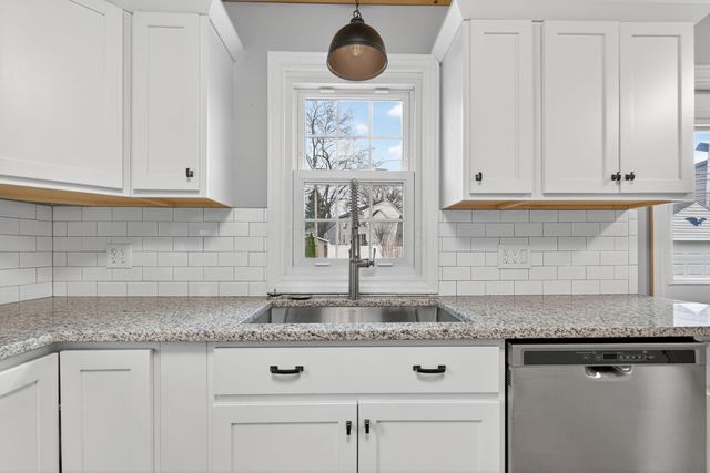 934 Davis Avenue, Newark, OH 43055