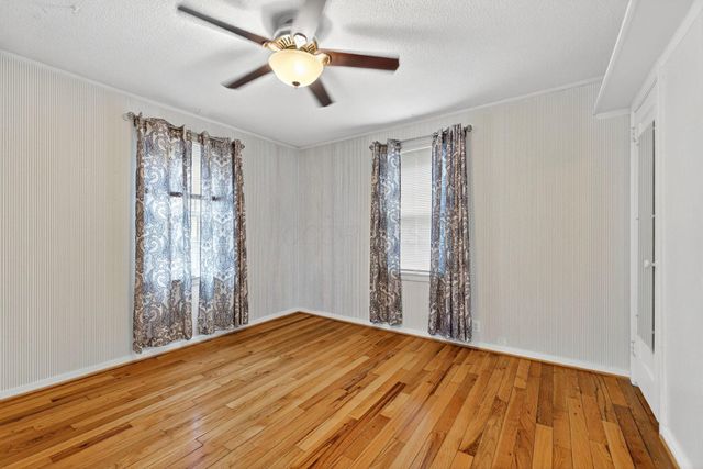 934 Davis Avenue, Newark, OH 43055