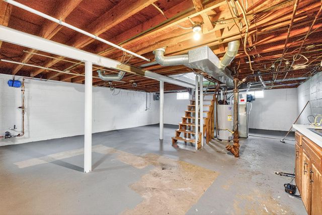 934 Davis Avenue, Newark, OH 43055