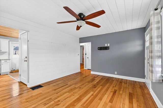 934 Davis Avenue, Newark, OH 43055