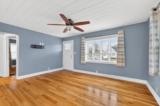 934 Davis Avenue, Newark, OH 43055