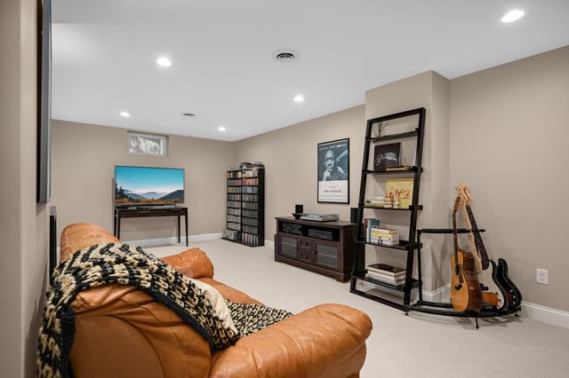 5337 Whiting Avenue, Edina, MN 55439