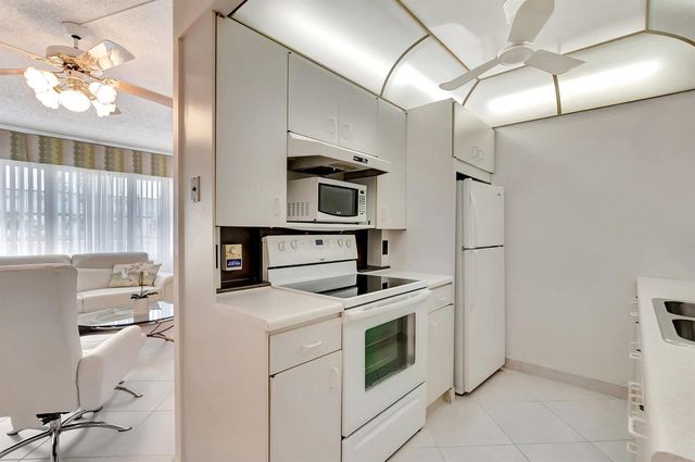 2043 Cambridge C, Deerfield Beach, FL 33442
