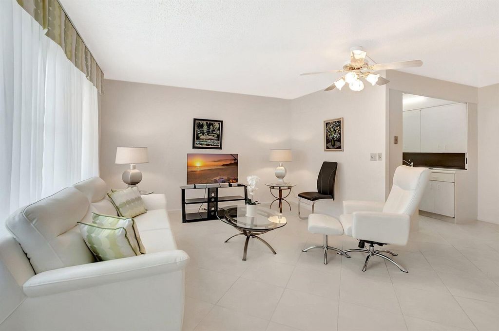 2043 Cambridge C, Deerfield Beach, FL 33442