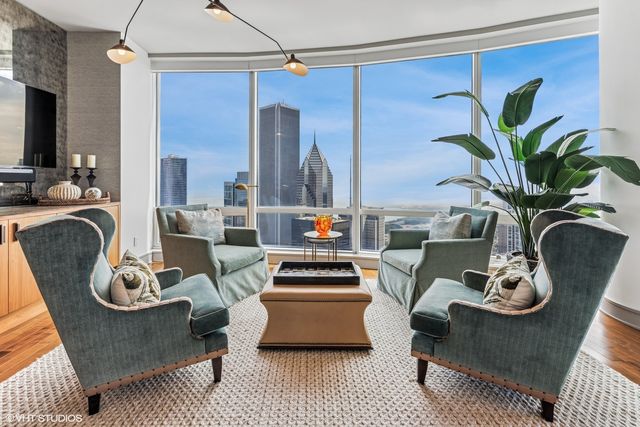 401 N Wabash Avenue 54E, Chicago, IL 60611